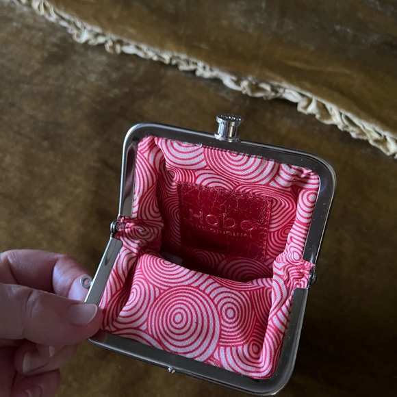 HOBO International Vintage Small Coin/Credit Card Holder - Picture 4 of 7